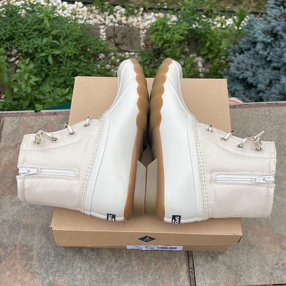 Sperry Topsider Saltwater Boot Ivory w Gold Girls Sz 5 M STK164049 Duck - Picture 15 of 17